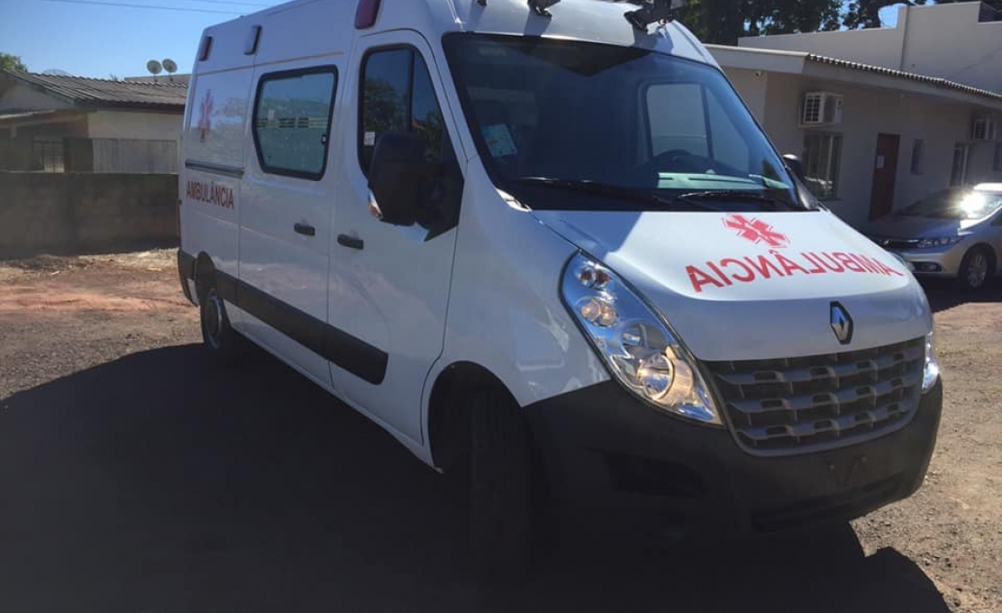 A Prefeitura Municipal de Altônia recebeu na manhã desta terça-feira (29), uma ambulância U...