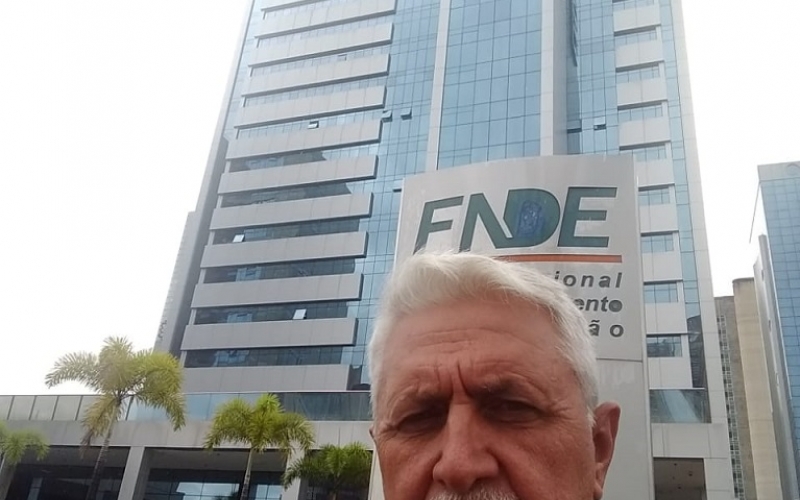 Prefeito Gervasone esteve no F.N.D.E em Brasília